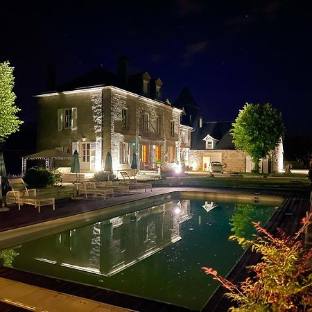 Hotel French Corréze Moulin Bleu Saint-Pantaléon-de-Larche Esterno foto